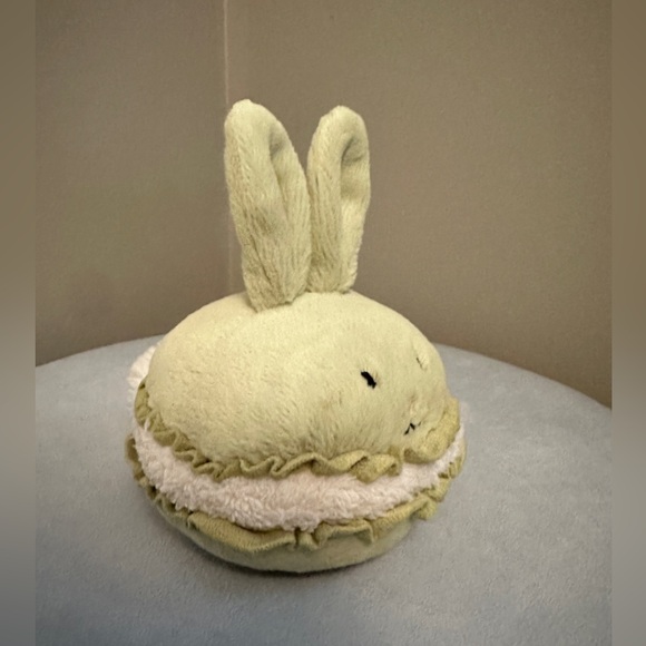 Jellycat Dainty Dessert Bunny Macaron - Picture 2 of 6